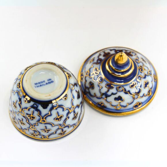 Vintage Porcelain Benjarong Jar with Lid Cobalt Blue, White & Gold Hand Painted - Picture 2 of 4